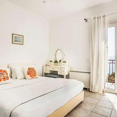 Villa Marina Ai Helis Svoronata